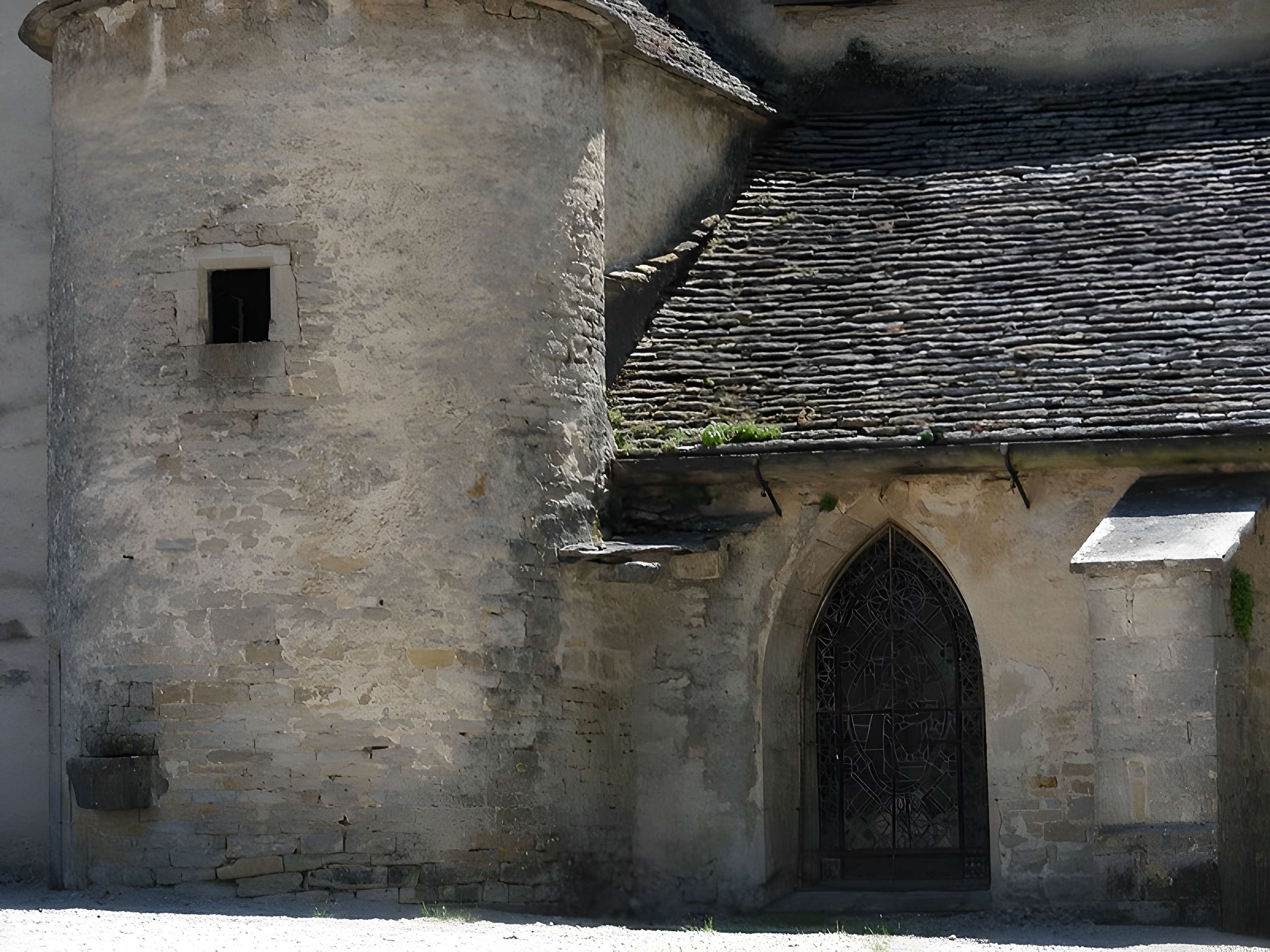 Église Saint-Pierre de Château-Chalon
