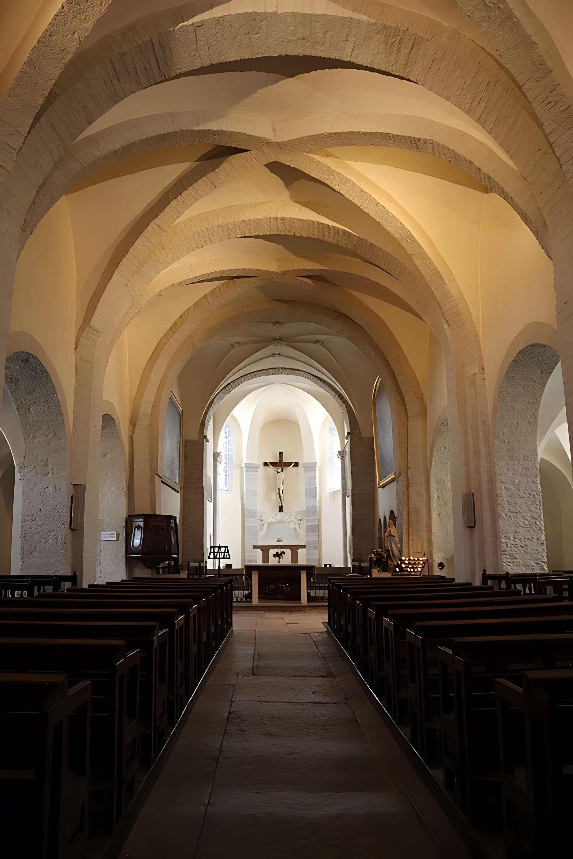 Église Saint-Pierre de Château-Chalon