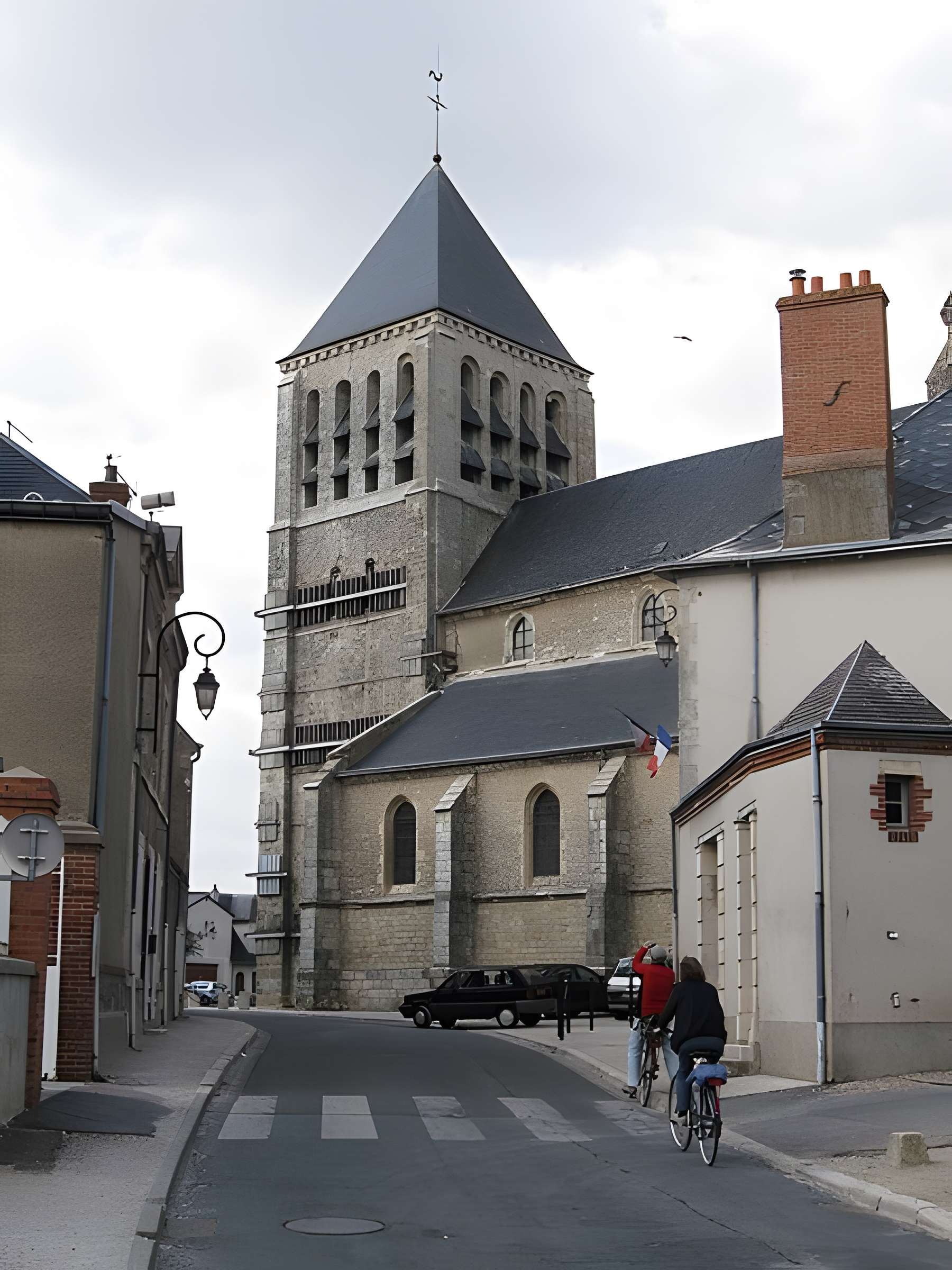 Église Saint-Pierre de Chécy