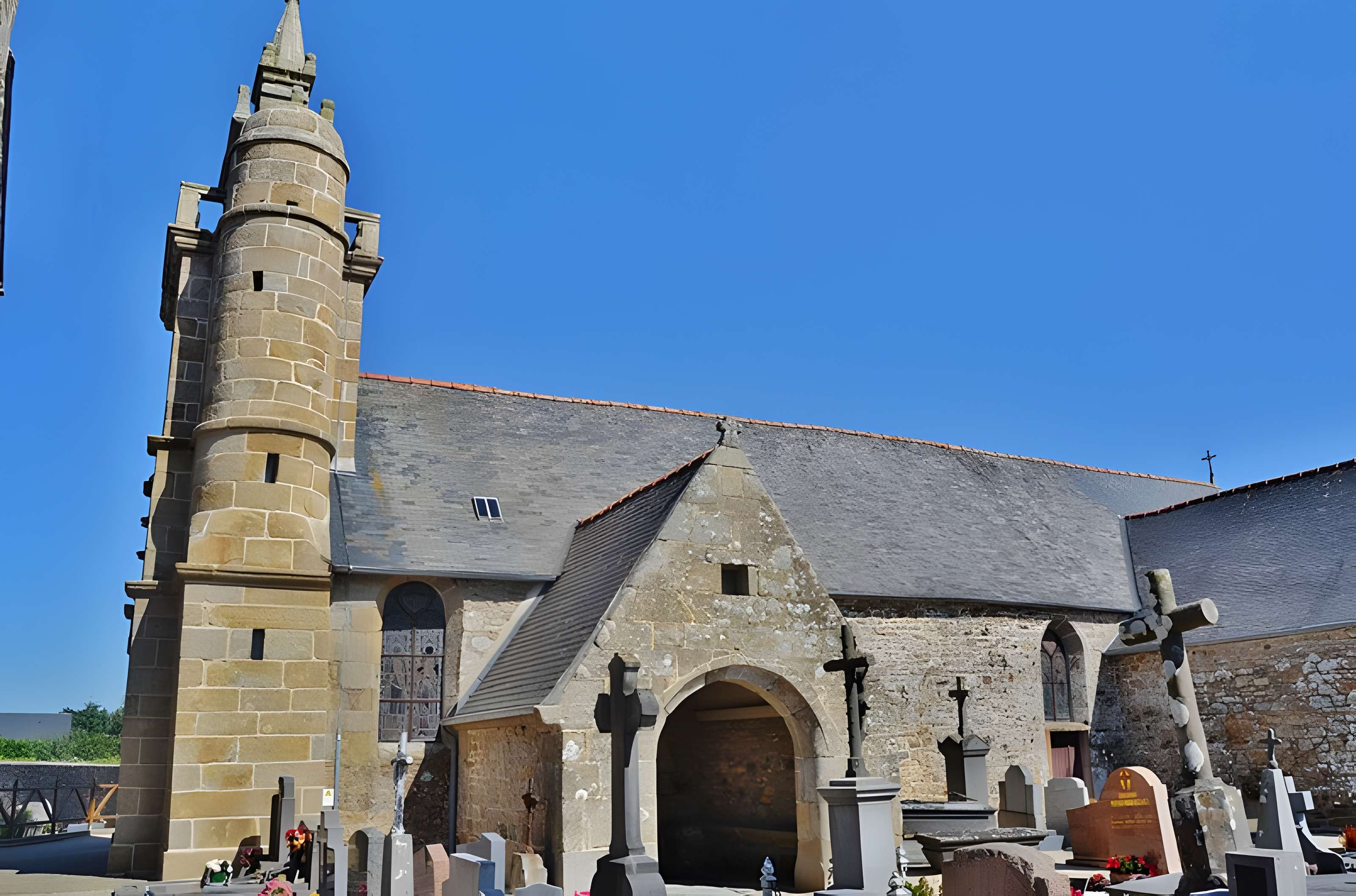 Église Saint-Pierre de Coatréven