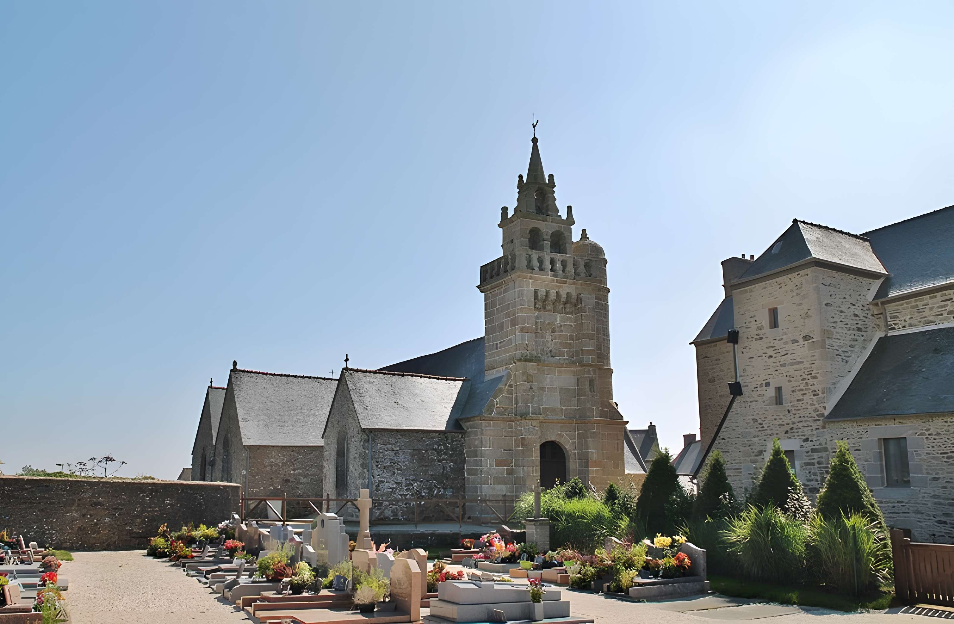 Église Saint-Pierre de Coatréven