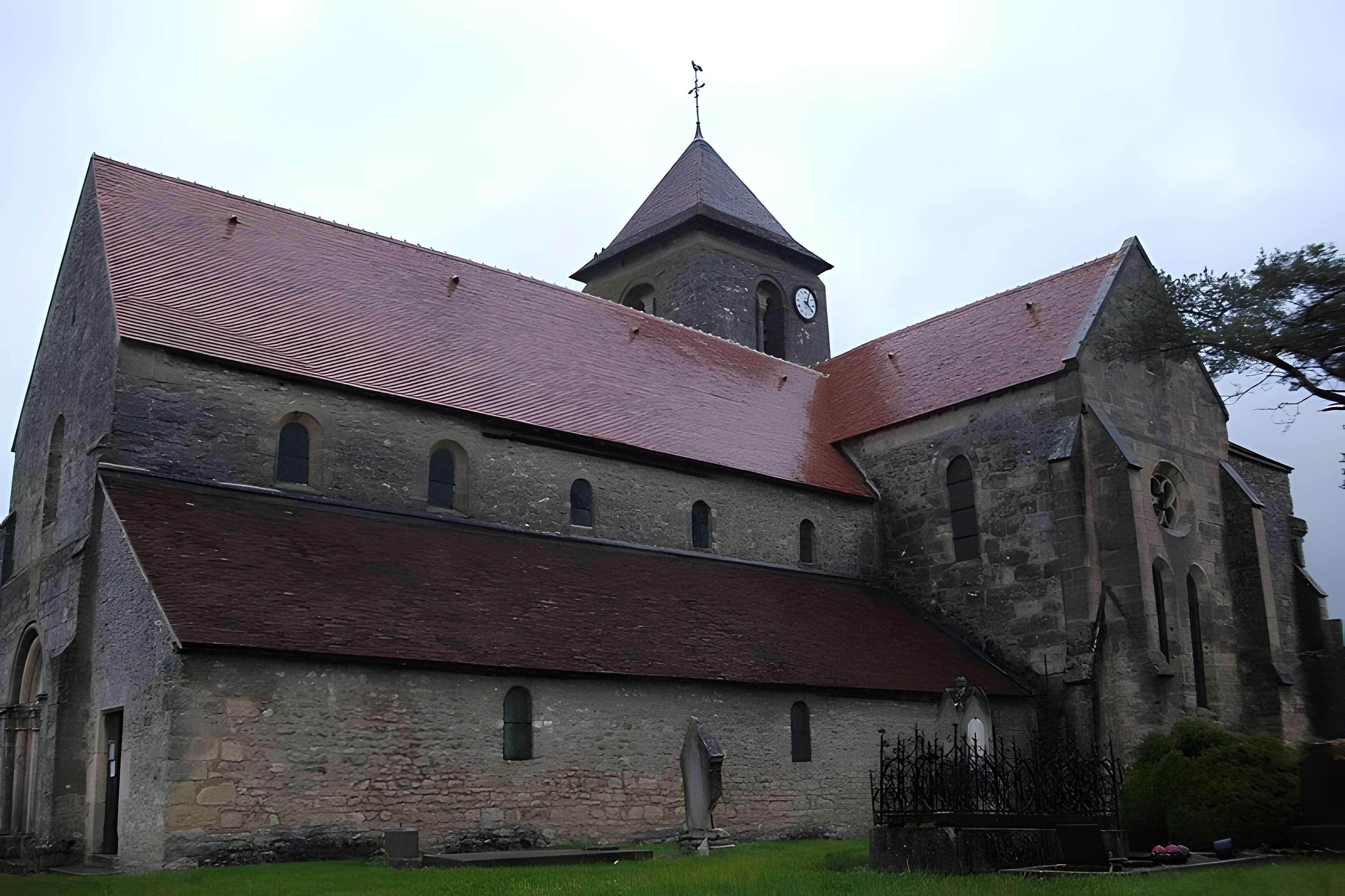Église Saint-Pierre de Crugny