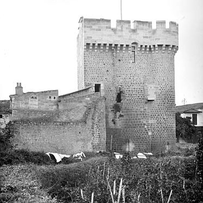 Photo de Enceinte de Rions