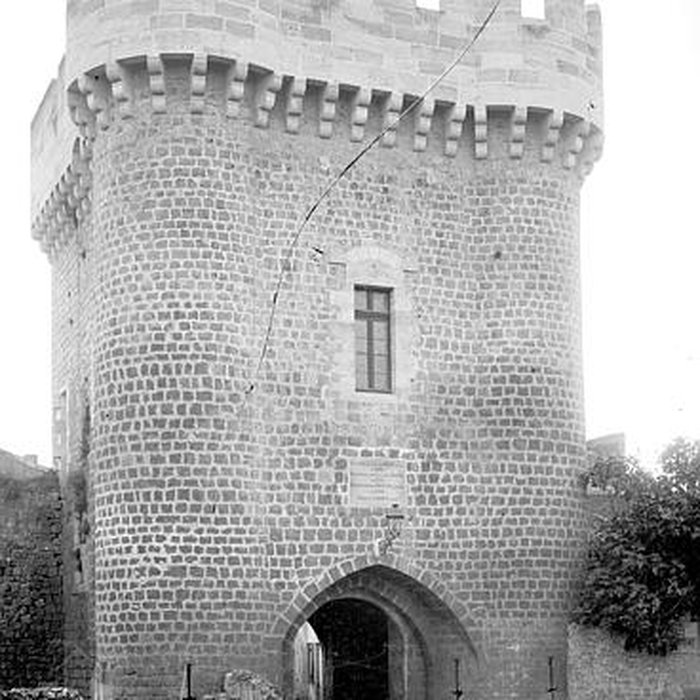 Photo de Enceinte de Rions