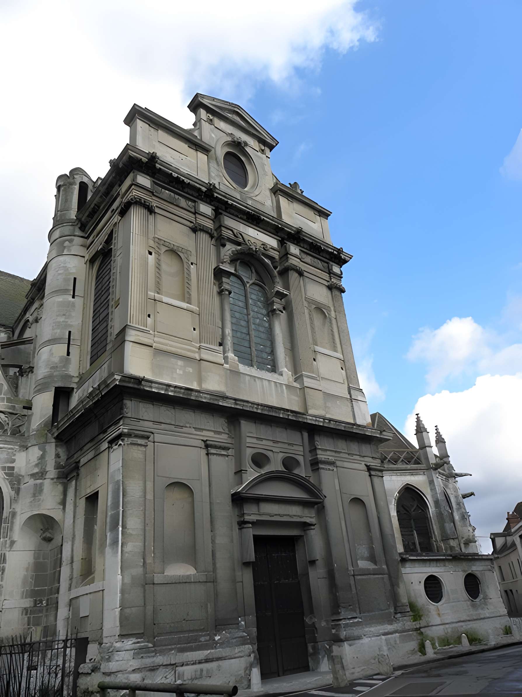 Église Saint-Pierre de Dreux