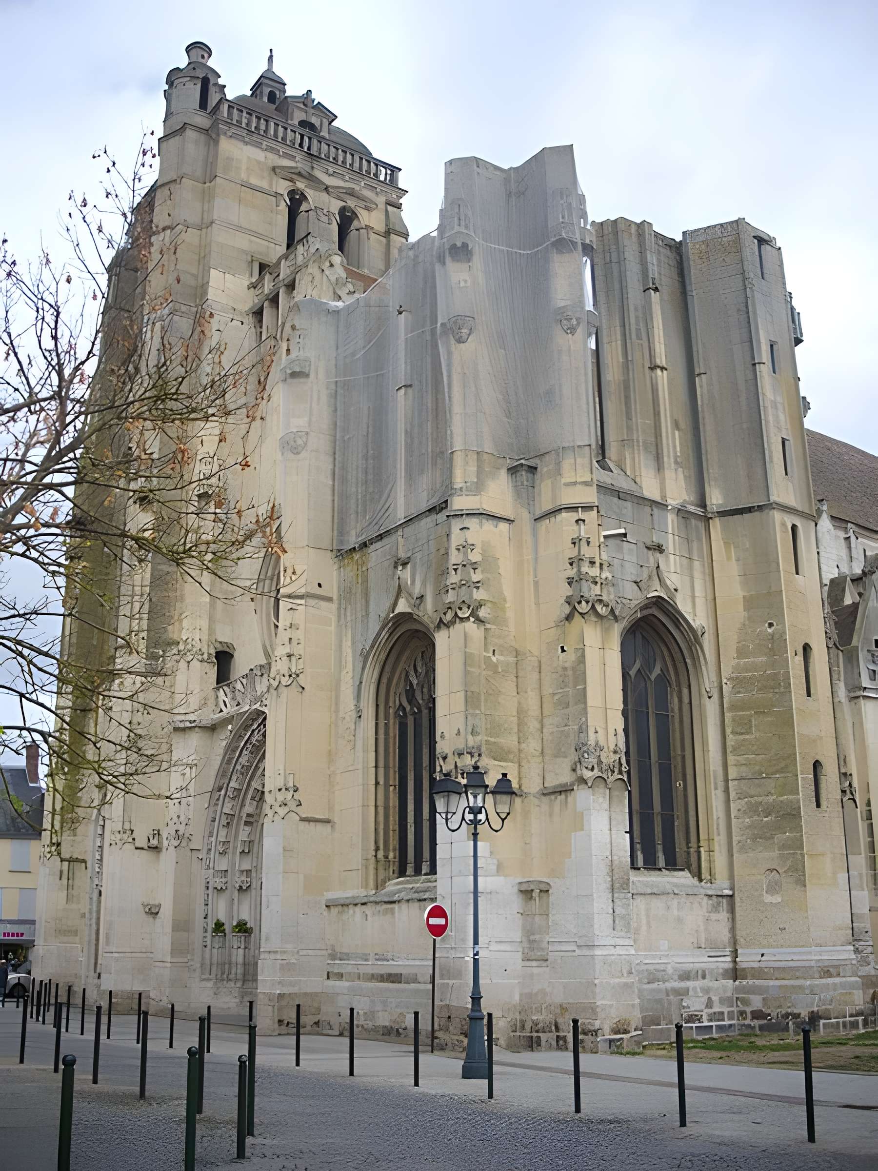 Église Saint-Pierre de Dreux