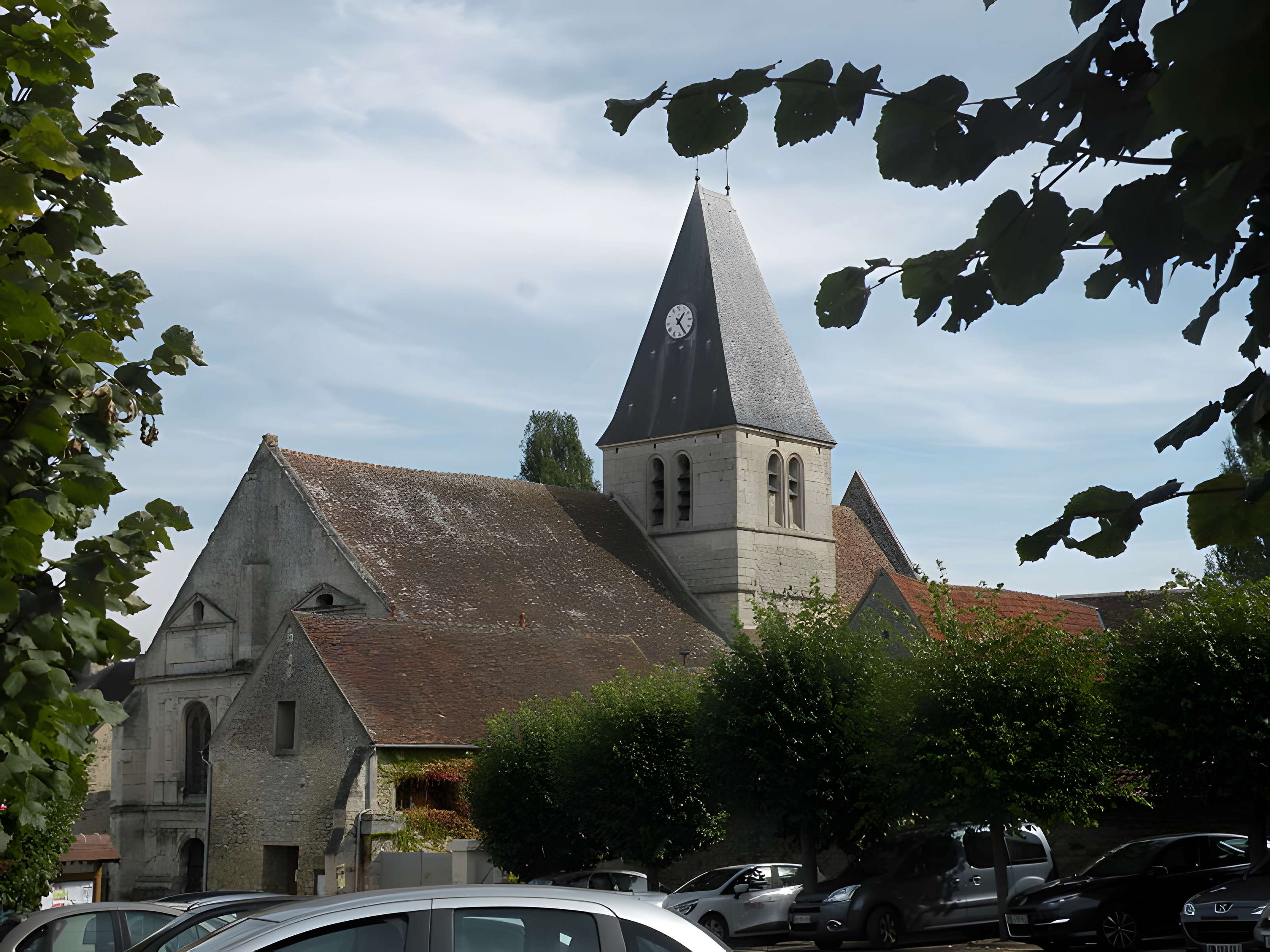 Église Saint-Pierre de Genainville