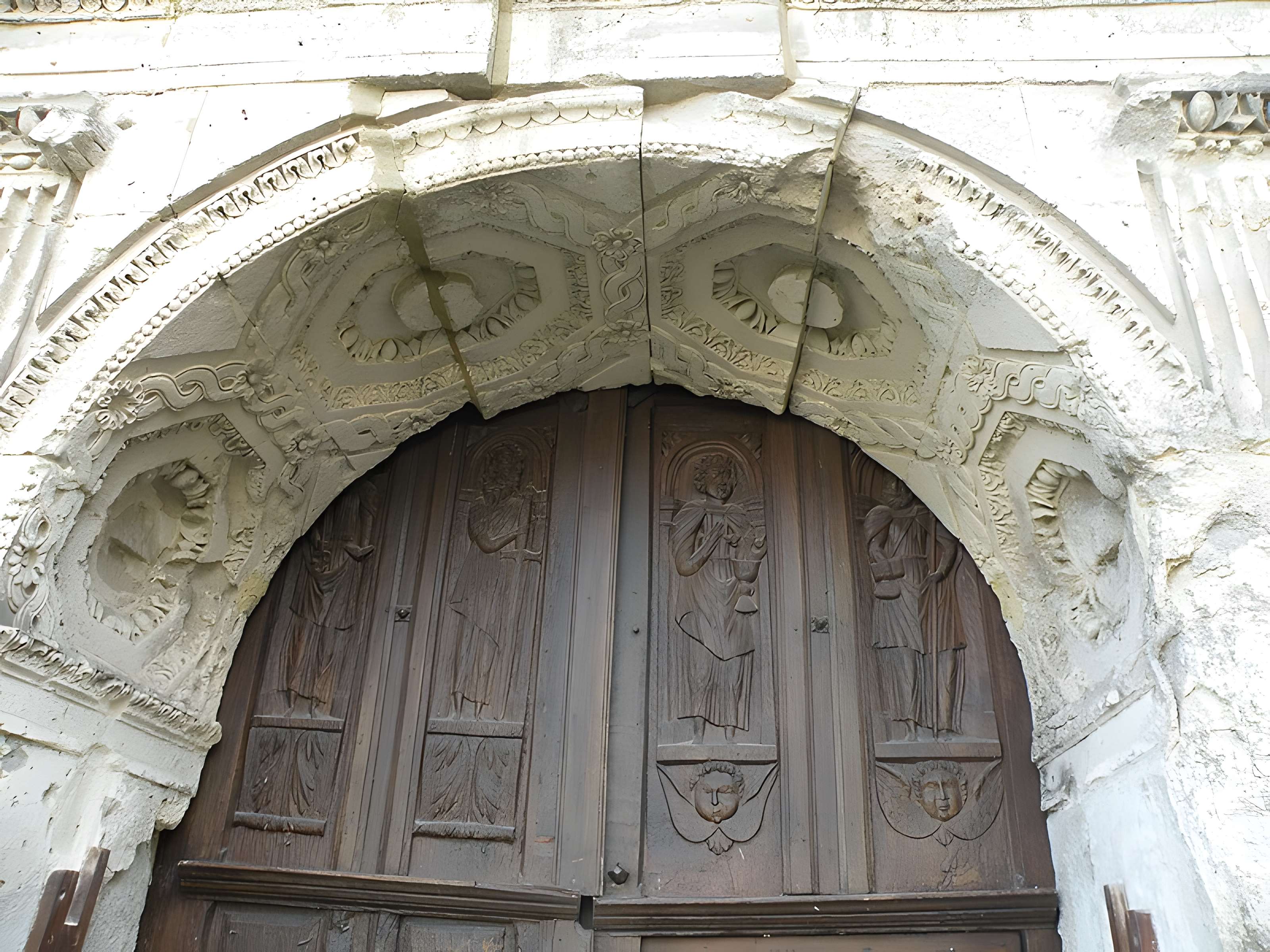 Église Saint-Pierre de Genainville