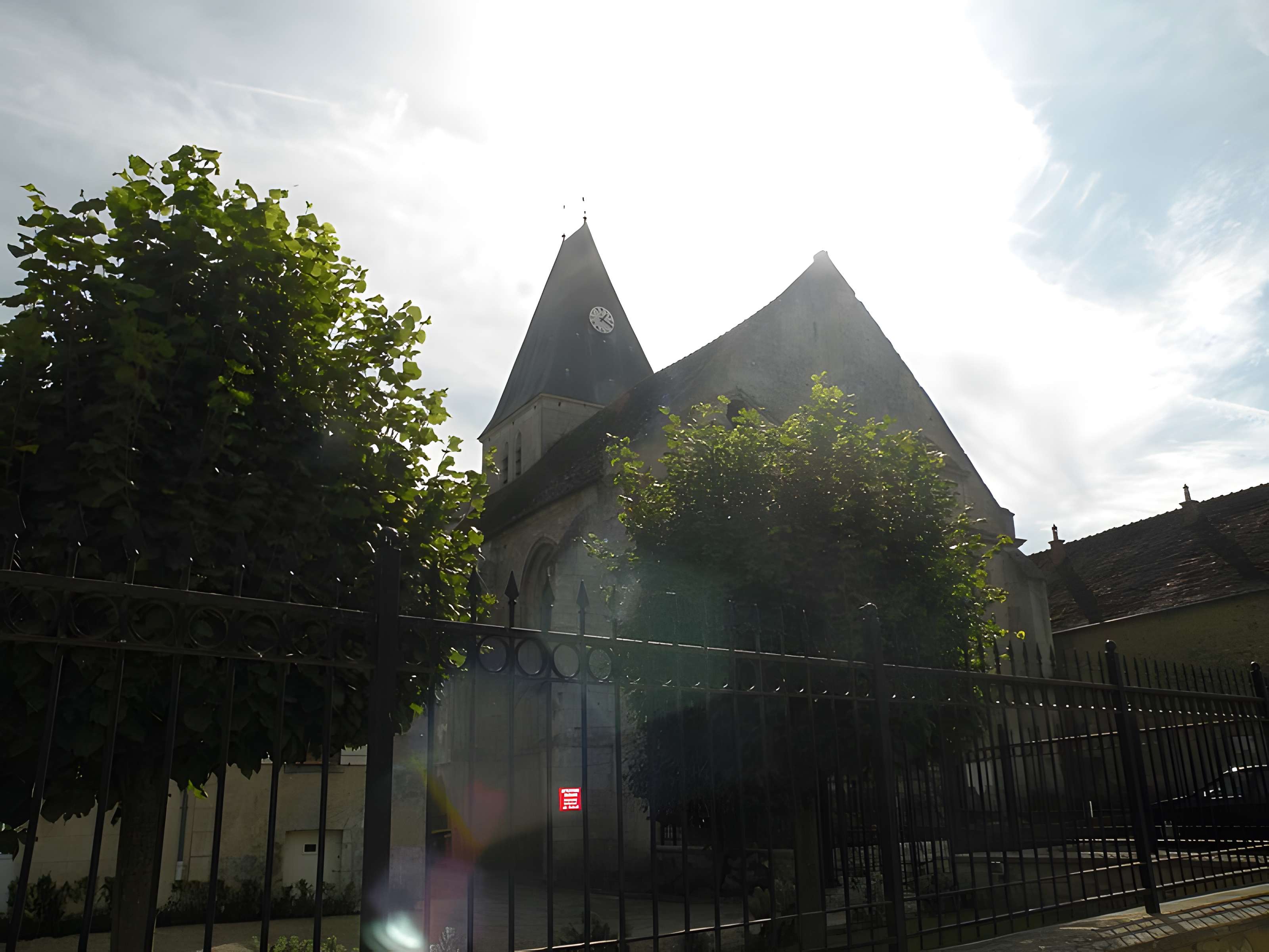 Église Saint-Pierre de Genainville