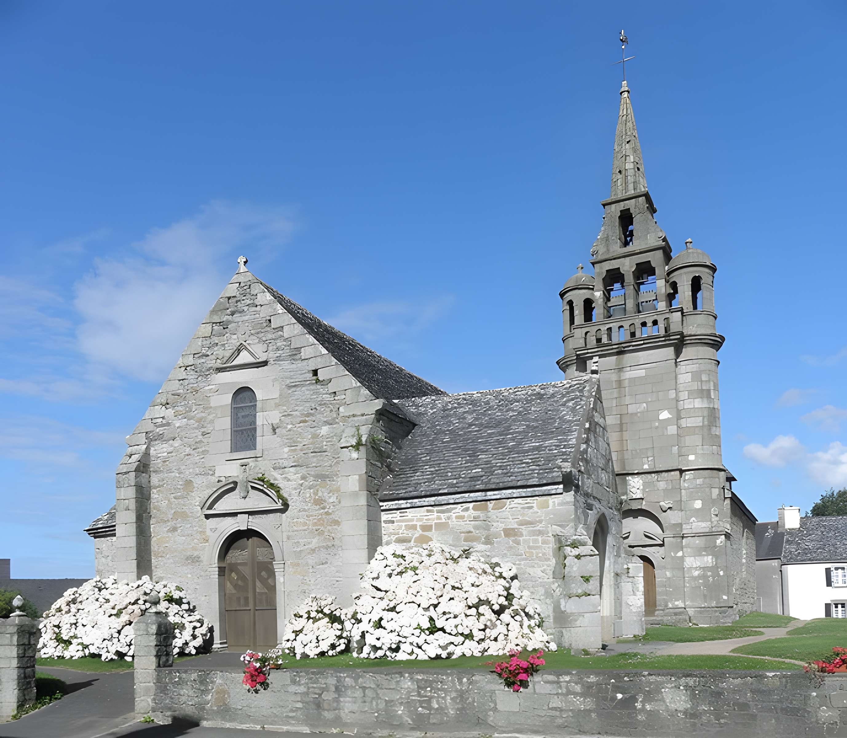 Église Saint-Pierre de Guimaëc 