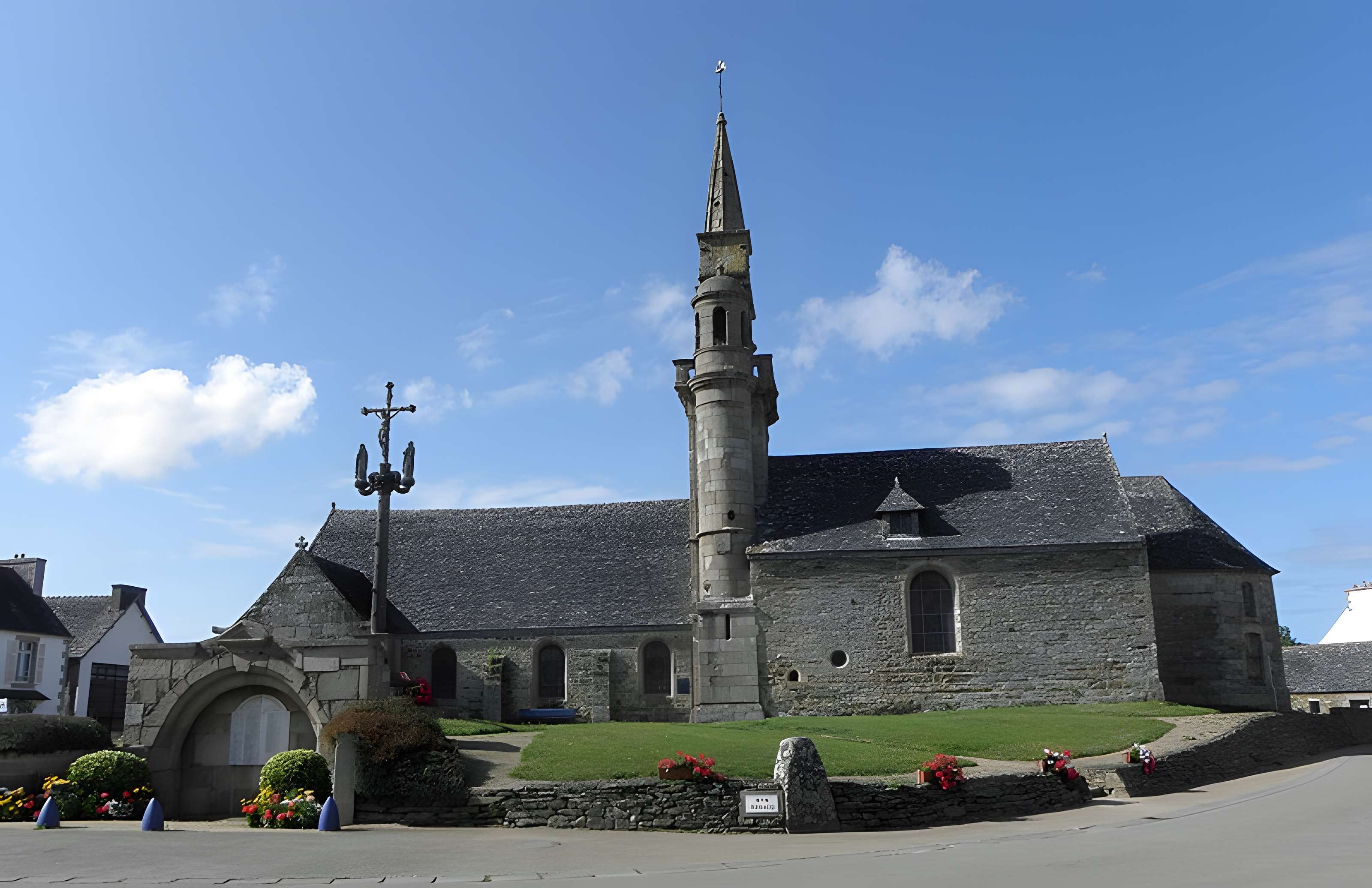 Église Saint-Pierre de Guimaëc