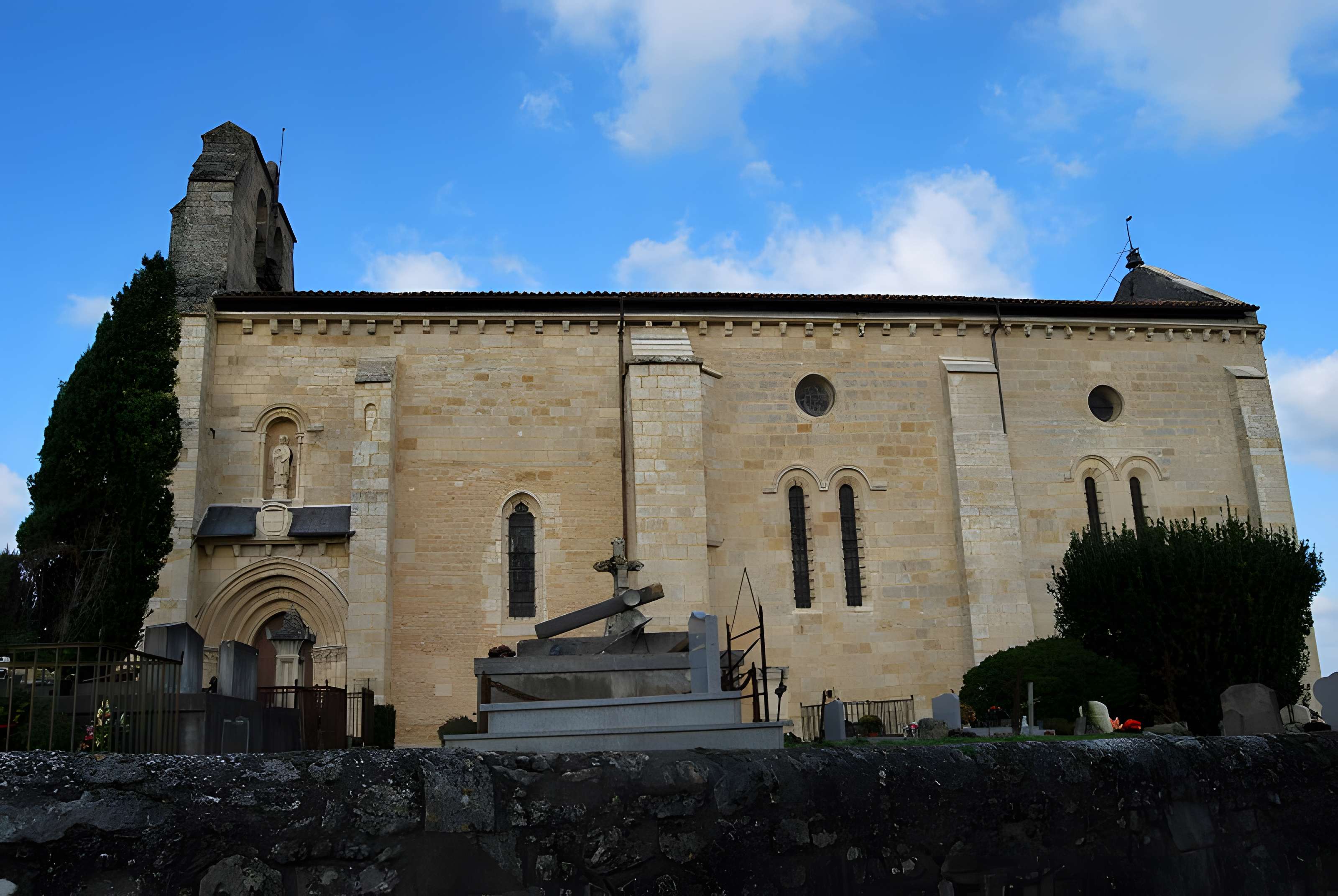 Église Saint-Pierre de La Sauve