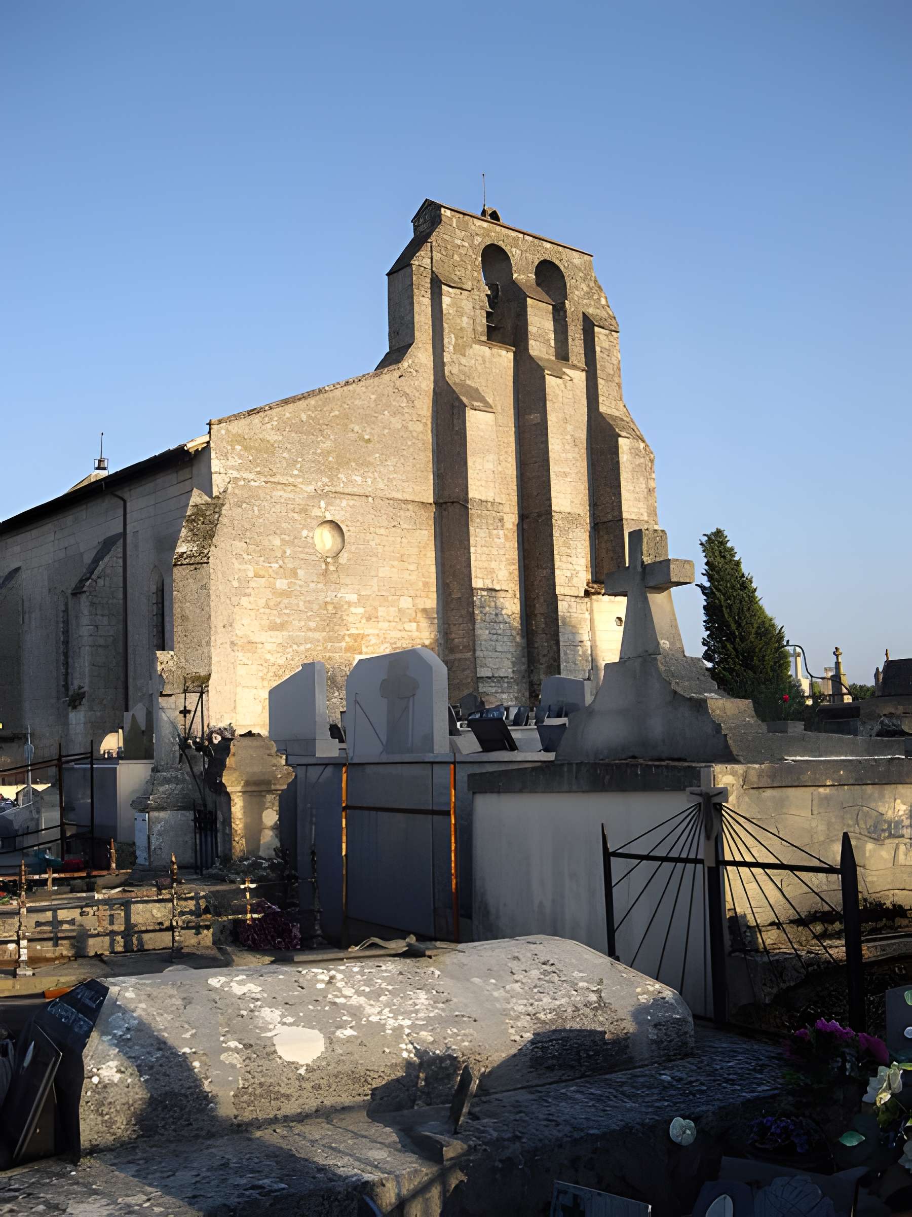 Église Saint-Pierre de La Sauve