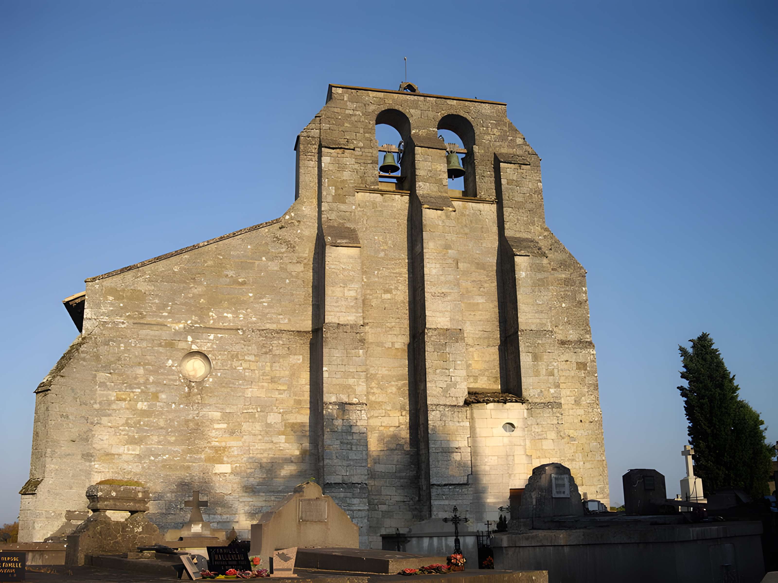 Église Saint-Pierre de La Sauve