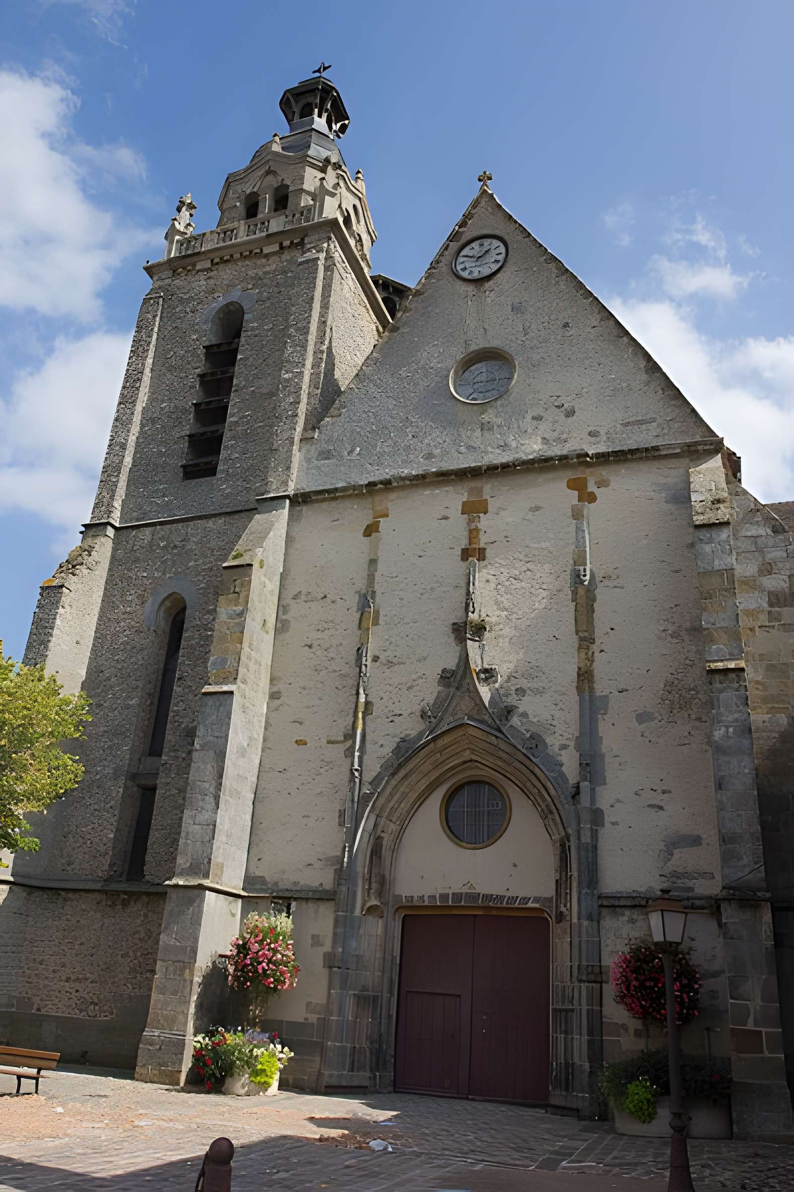 Église Saint-Pierre de Limours
