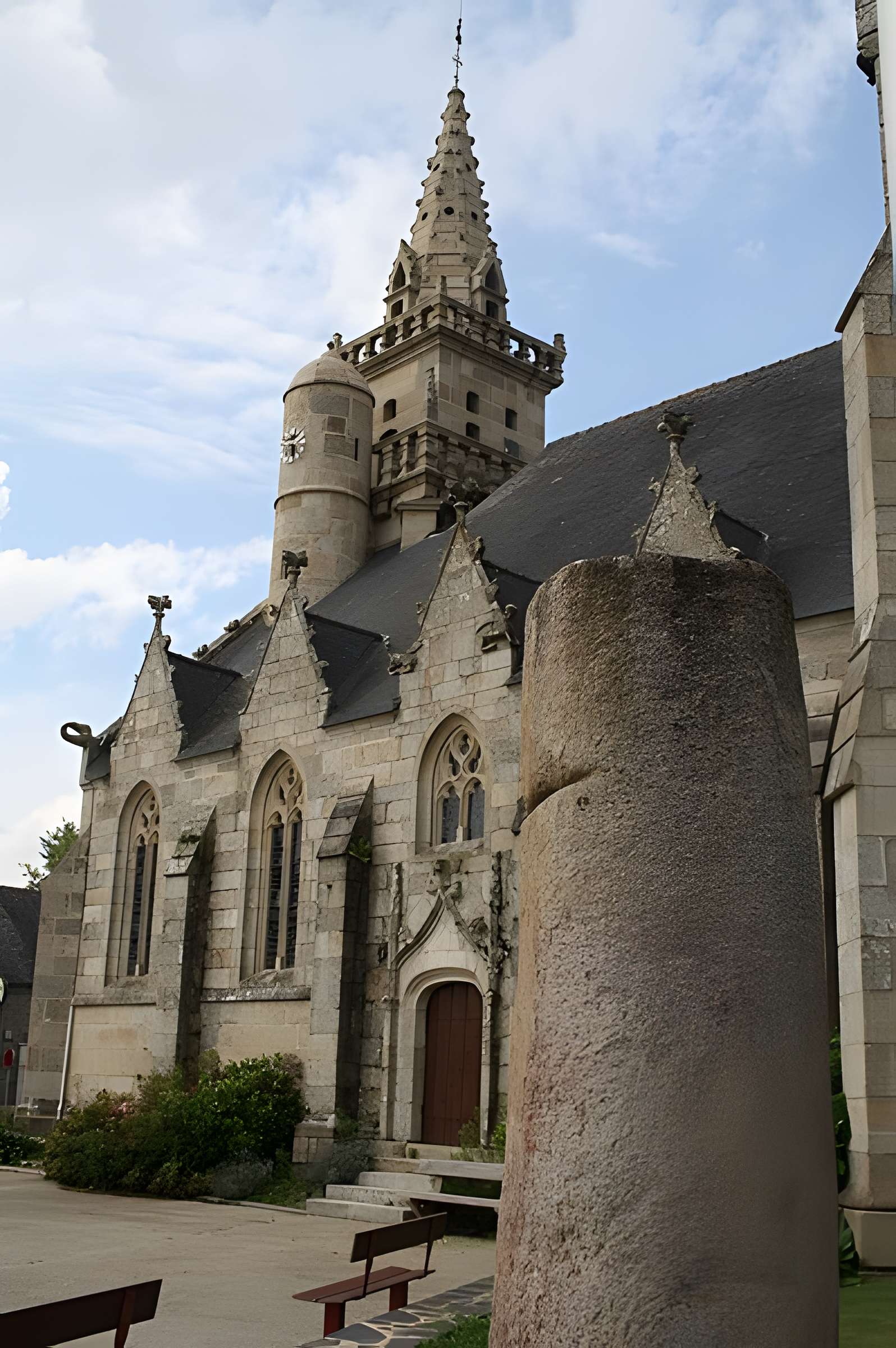 Église Saint-Pierre de Maël-Carhaix