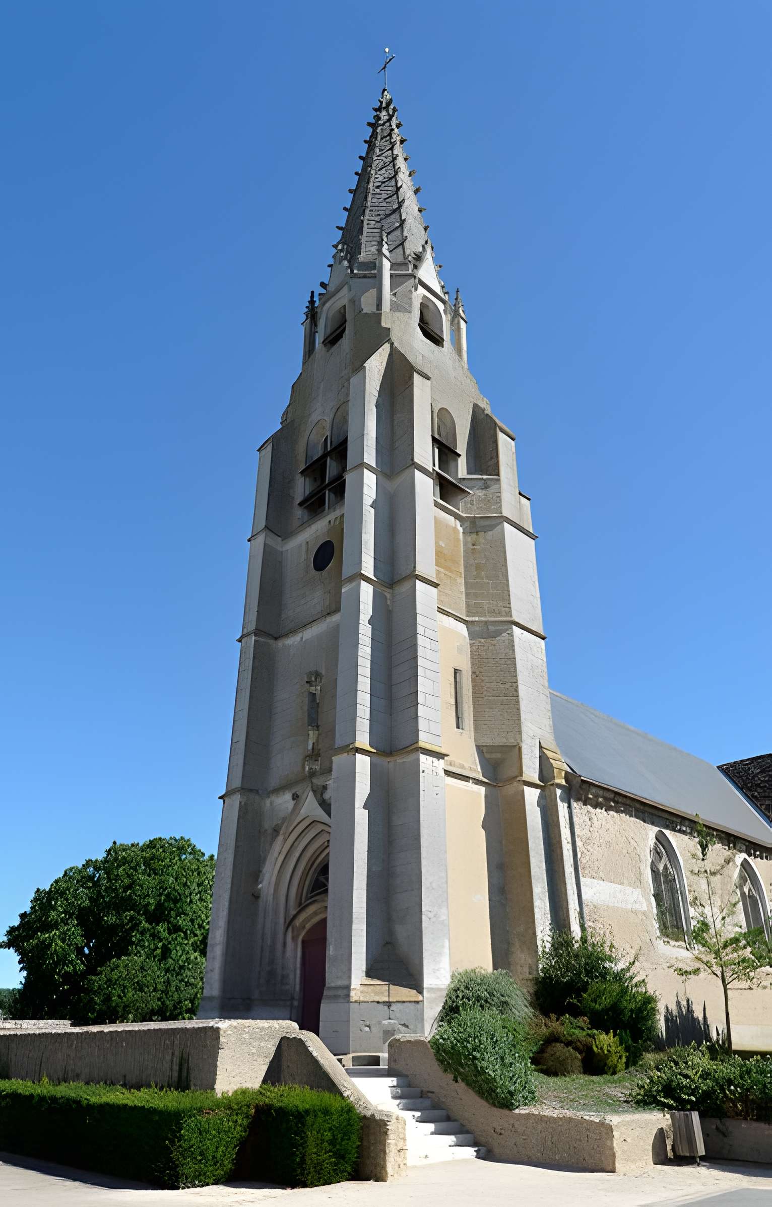 Église Saint-Pierre de Marboué 