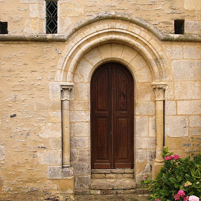 Photo de Eglise de Mirebel et son ancien cimetière
