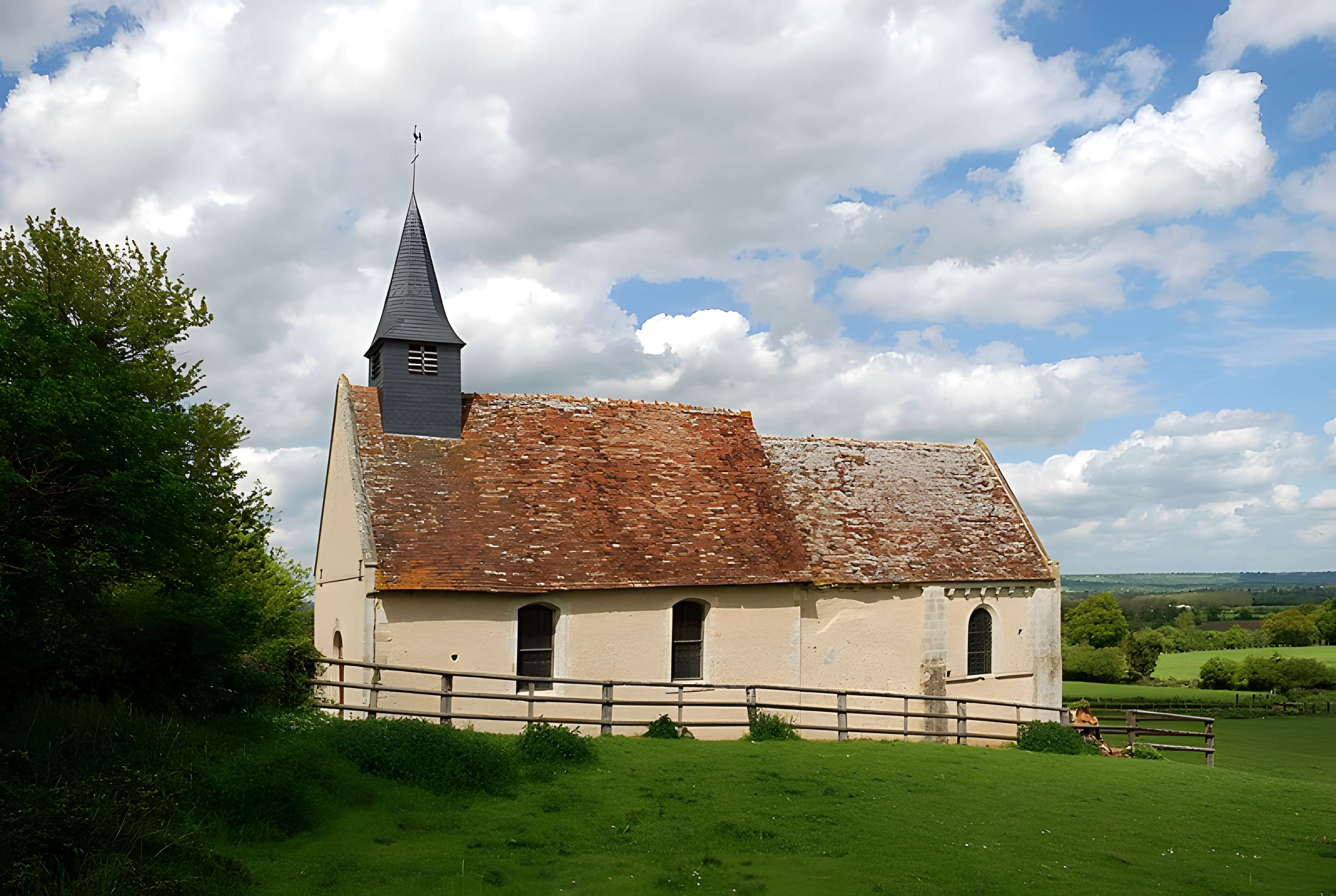 Eglise de Mirebel et son ancien cimetière