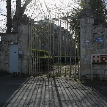 Abbaye Royale de Saint Michel en lHerm