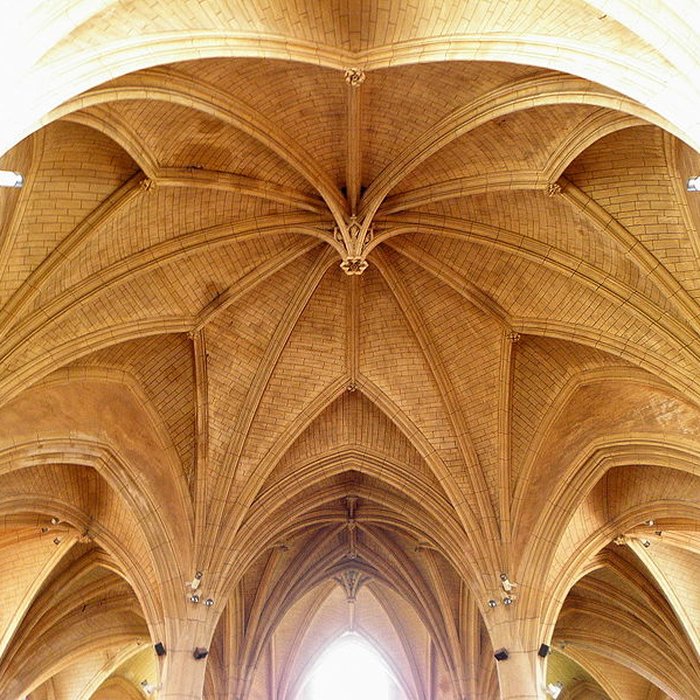 Photo de Église Saint-Pierre de Noyal-sur-Vilaine
