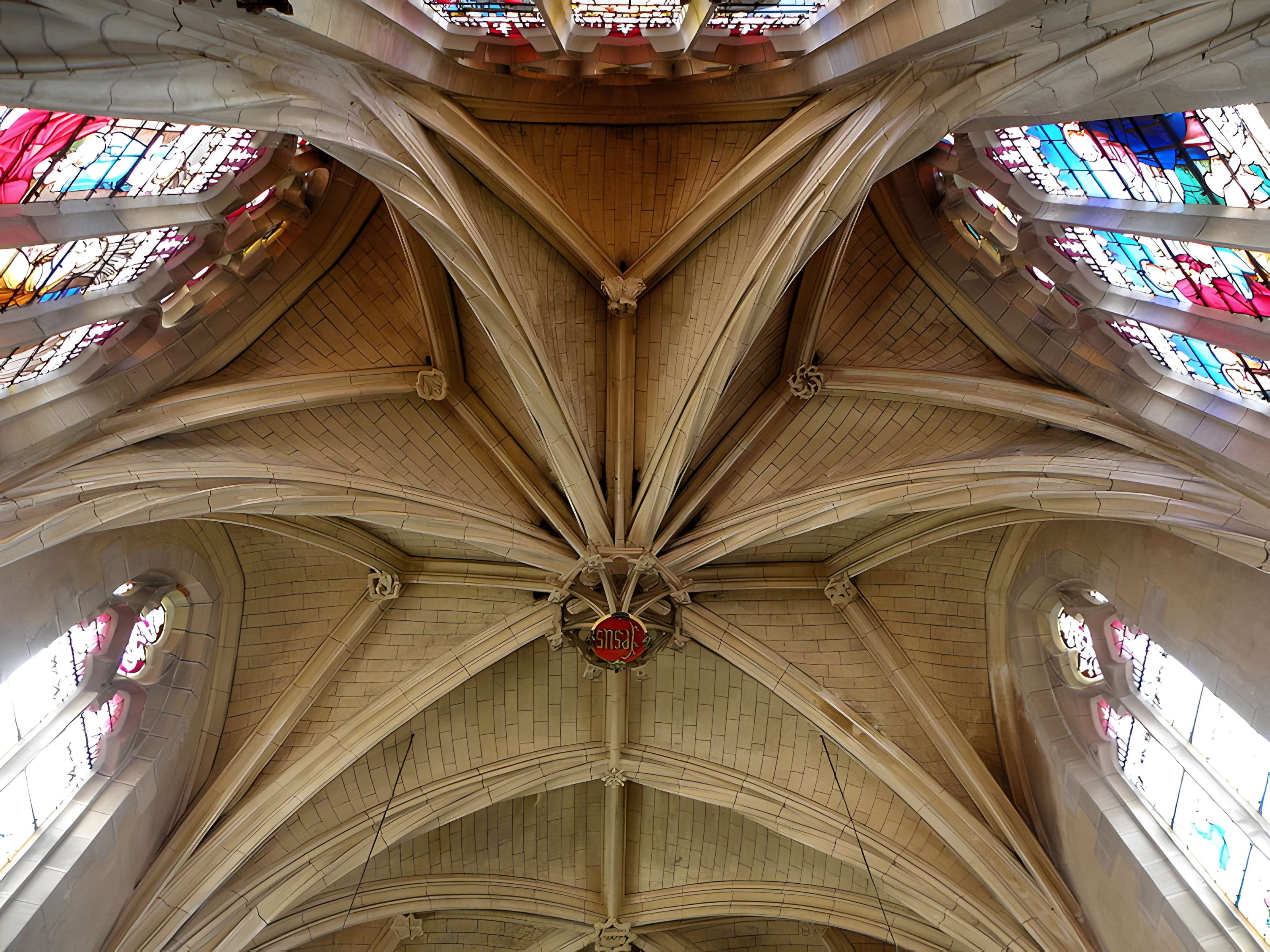 Église Saint-Pierre de Noyal-sur-Vilaine