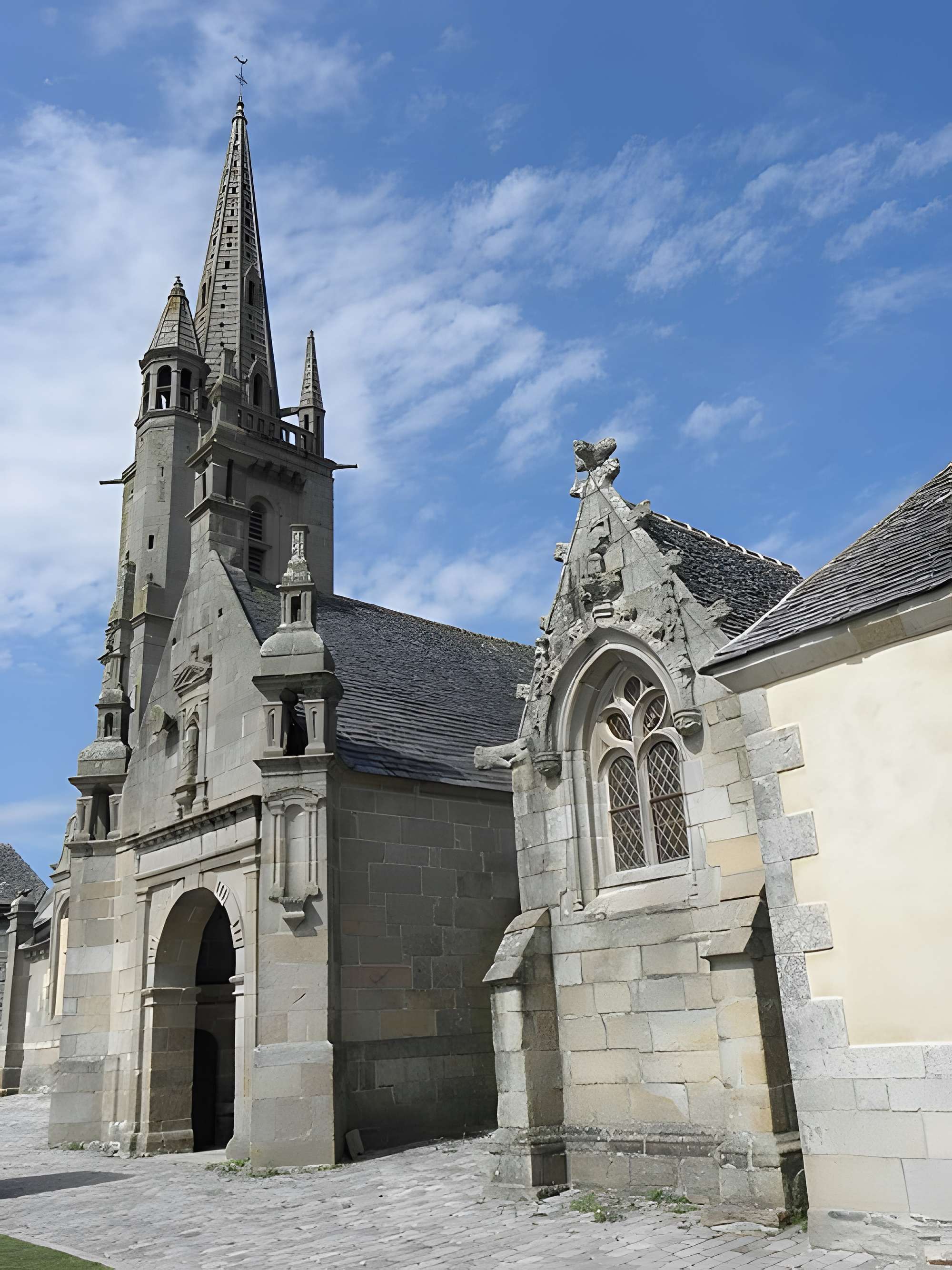Église Saint-Pierre de Plougasnou