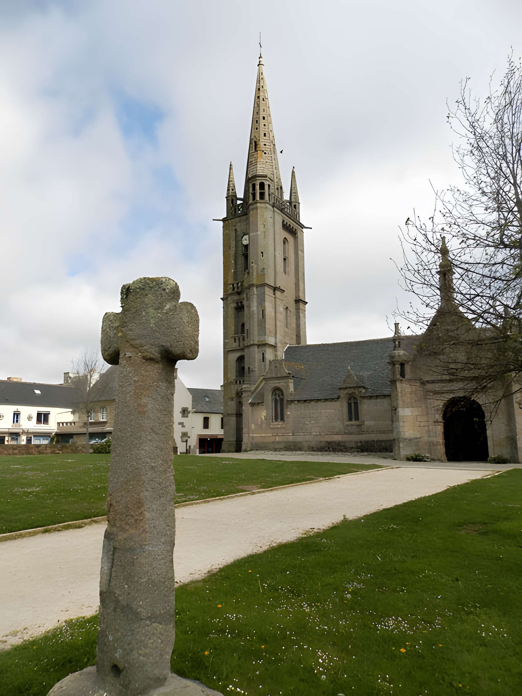 Église Saint-Pierre de Plougasnou