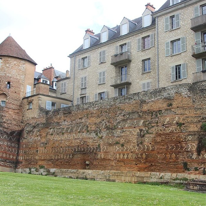 Photo de Enceinte gallo-romaine restes