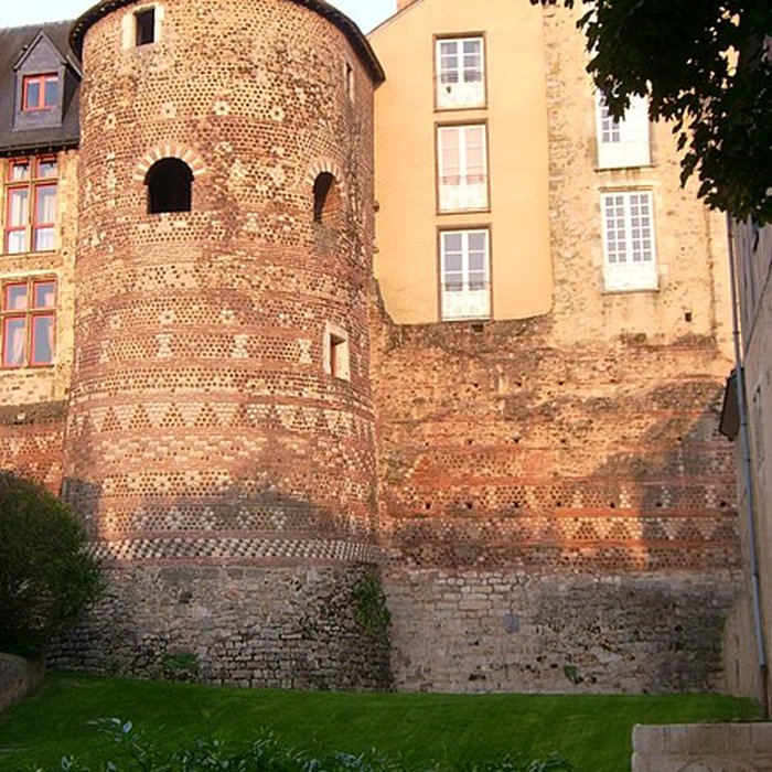 Photo de Enceinte gallo-romaine restes