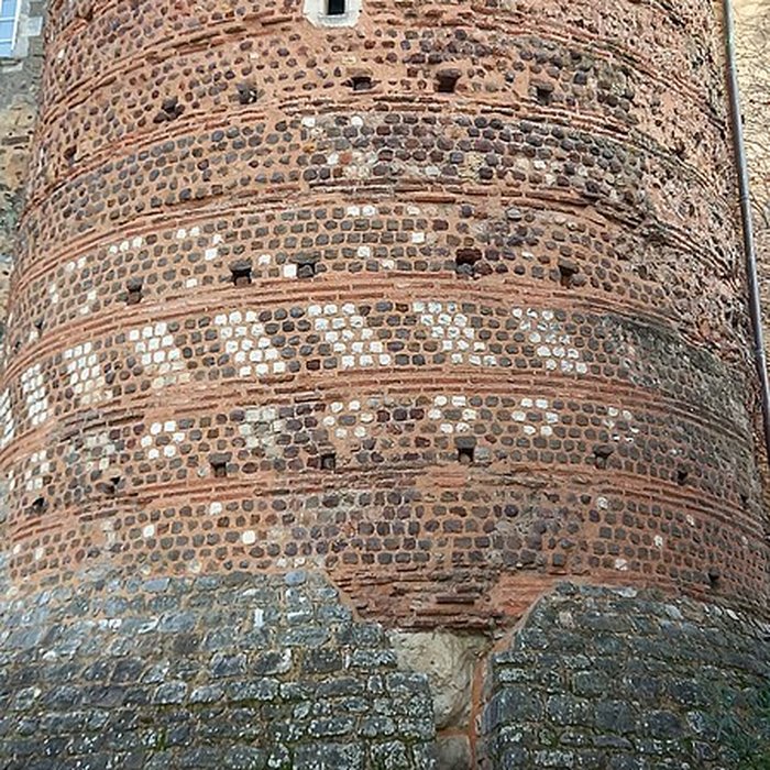 Photo de Enceinte gallo-romaine restes