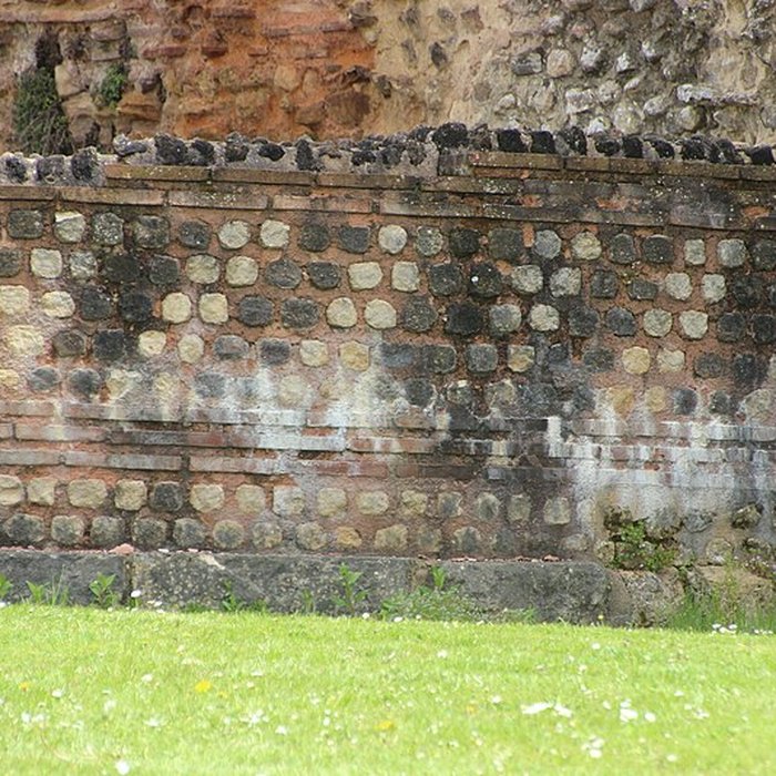 Photo de Enceinte gallo-romaine restes