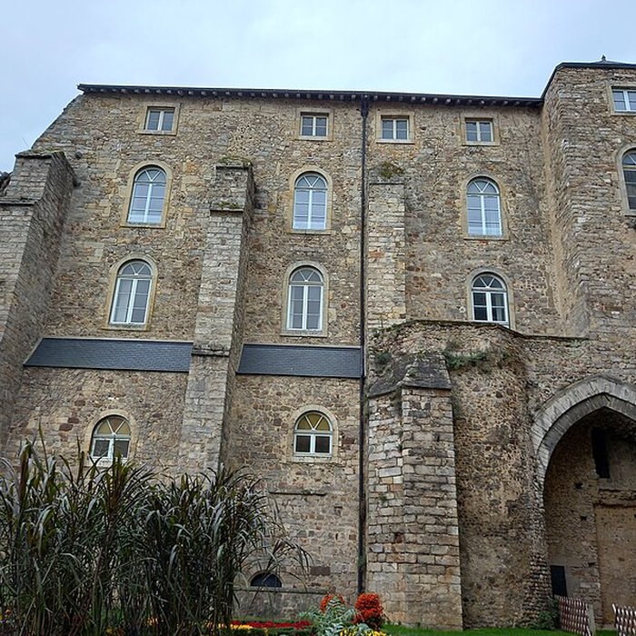 Photo de Enceinte gallo-romaine restes