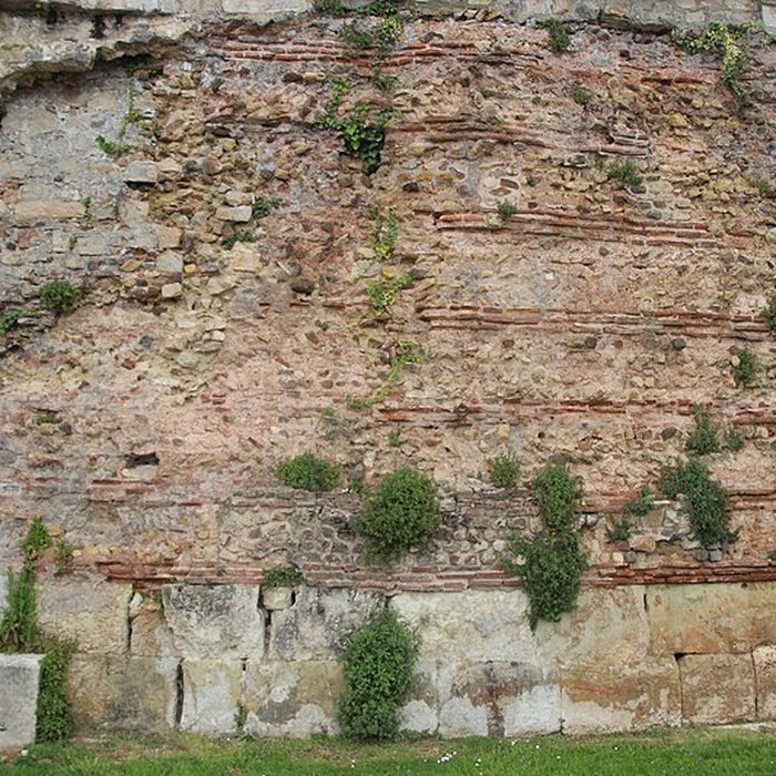 Photo de Enceinte gallo-romaine restes