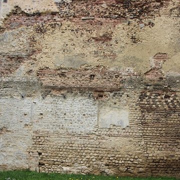 Enceinte gallo-romaine restes