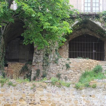 Enceinte gallo-romaine restes