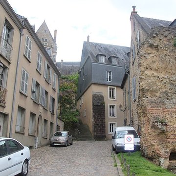 Enceinte gallo-romaine restes