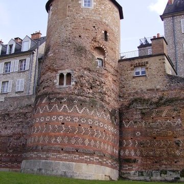 Enceinte gallo-romaine restes