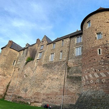 Enceinte gallo-romaine restes