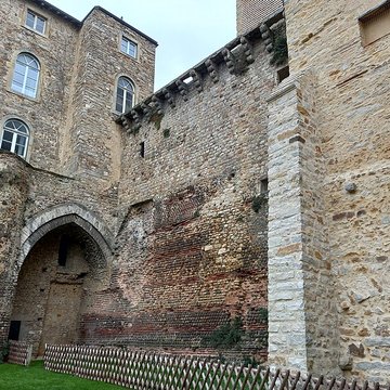 Enceinte gallo-romaine restes