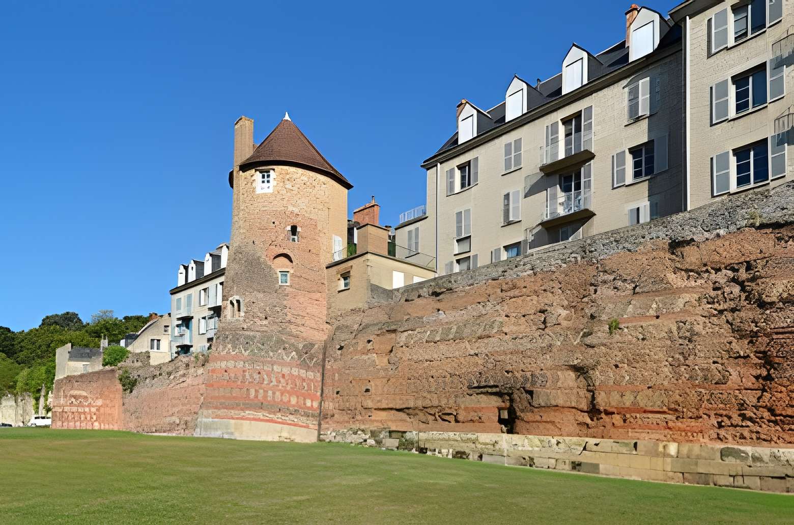 Enceinte romaine du Mans 
