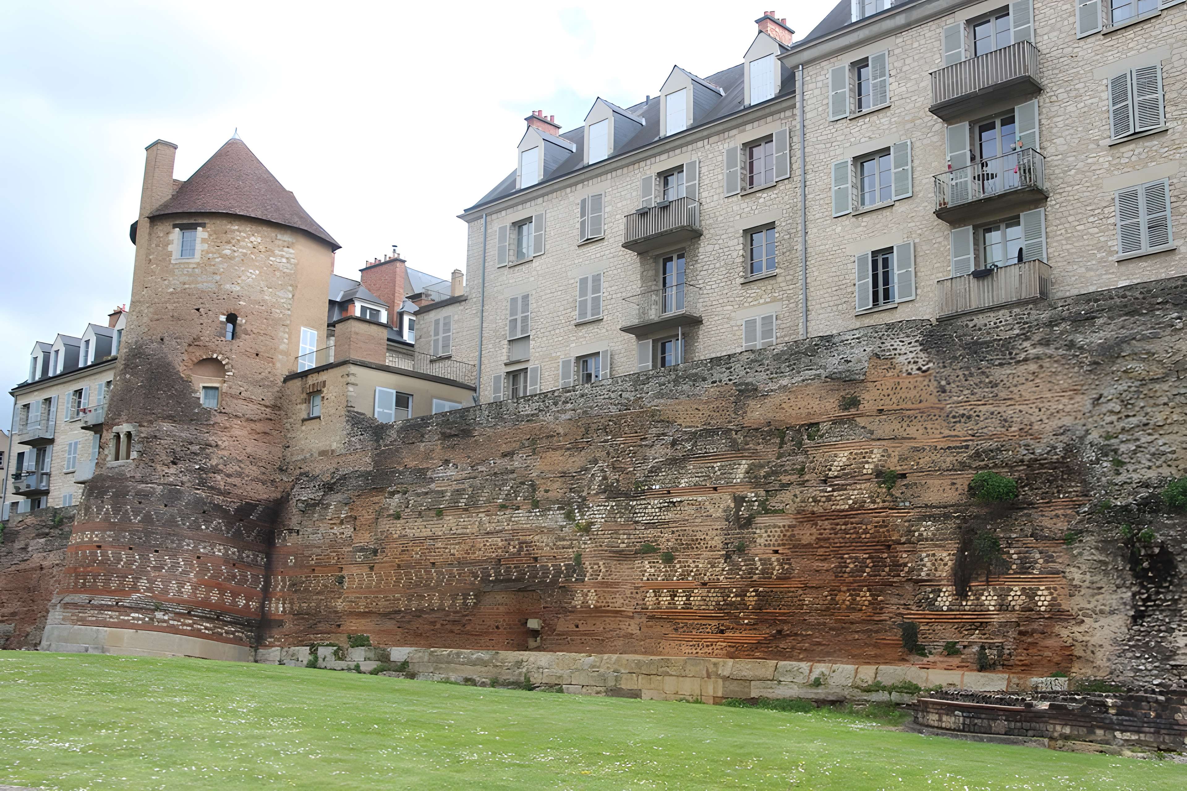 Enceinte gallo-romaine (restes)