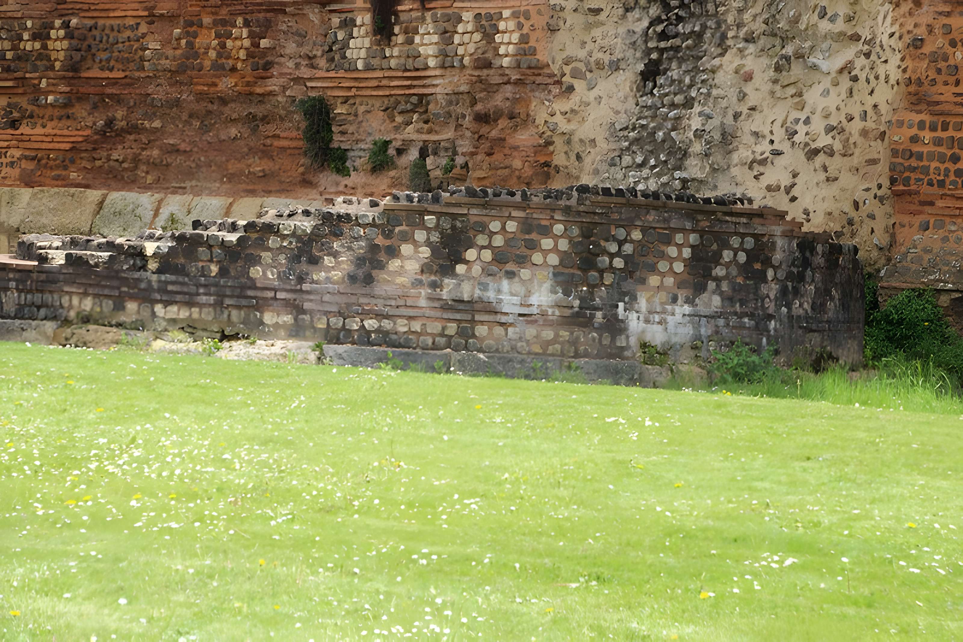 Enceinte gallo-romaine (restes)