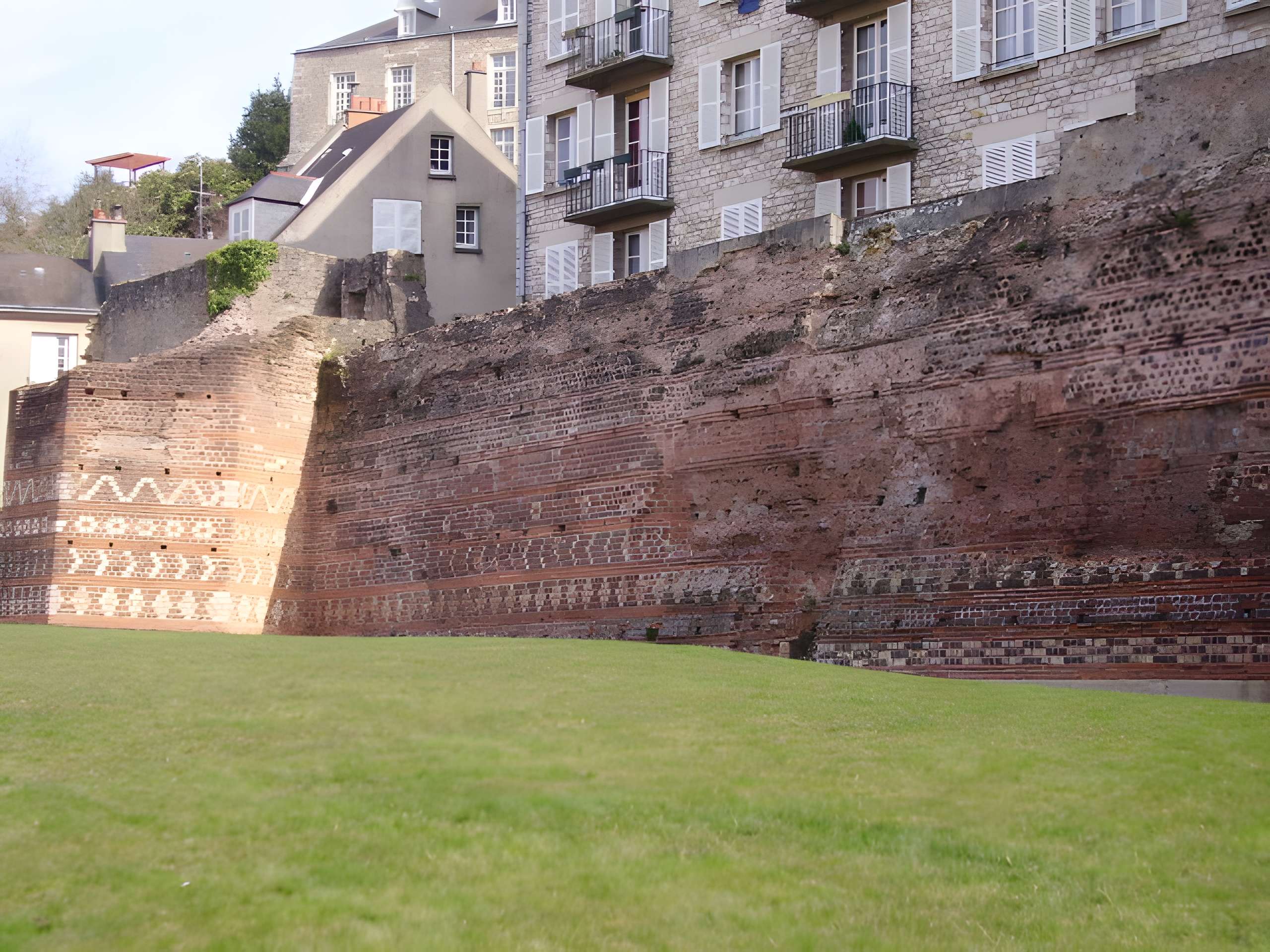 Enceinte gallo-romaine (restes)