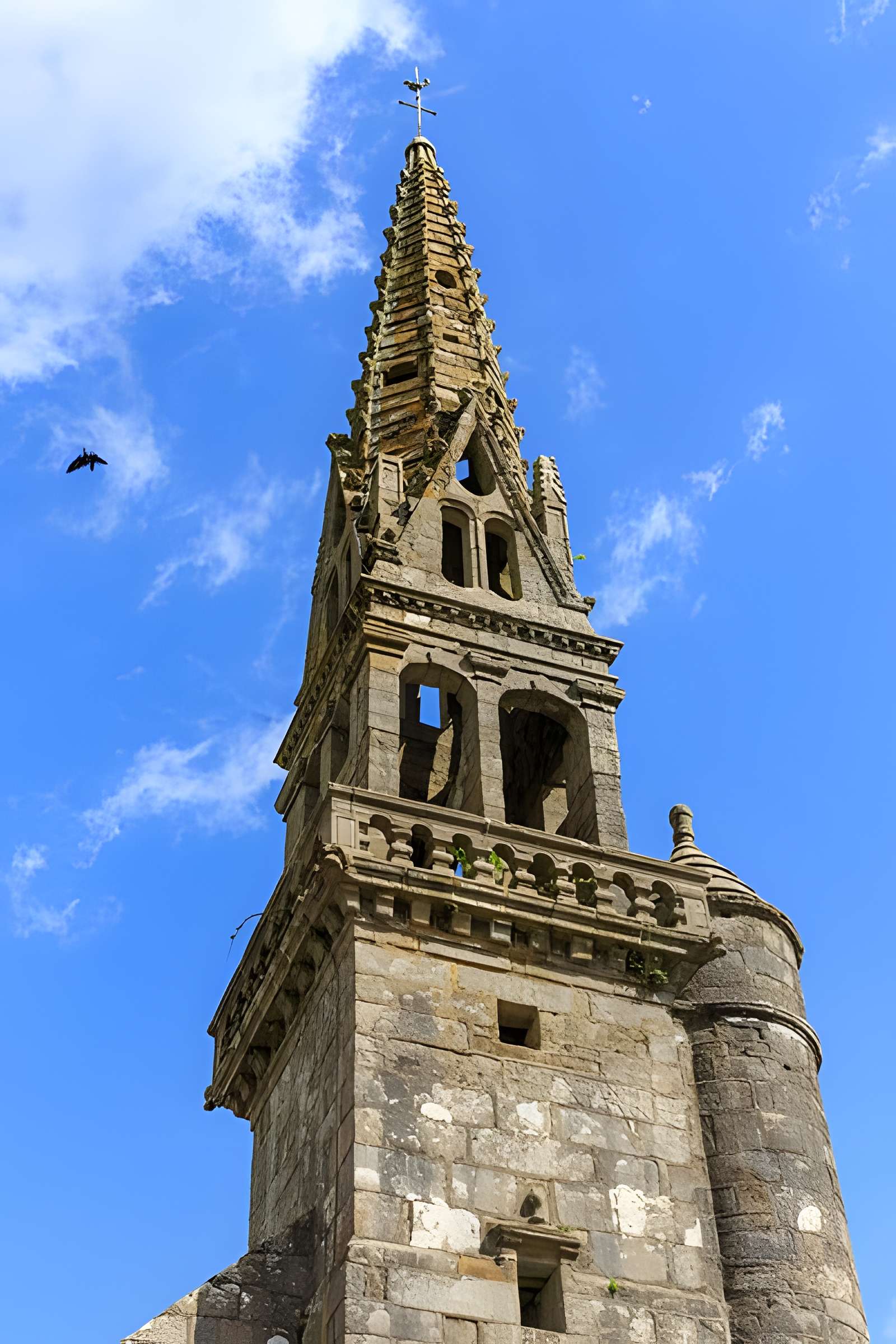 Église Saint-Pierre de Plougonver