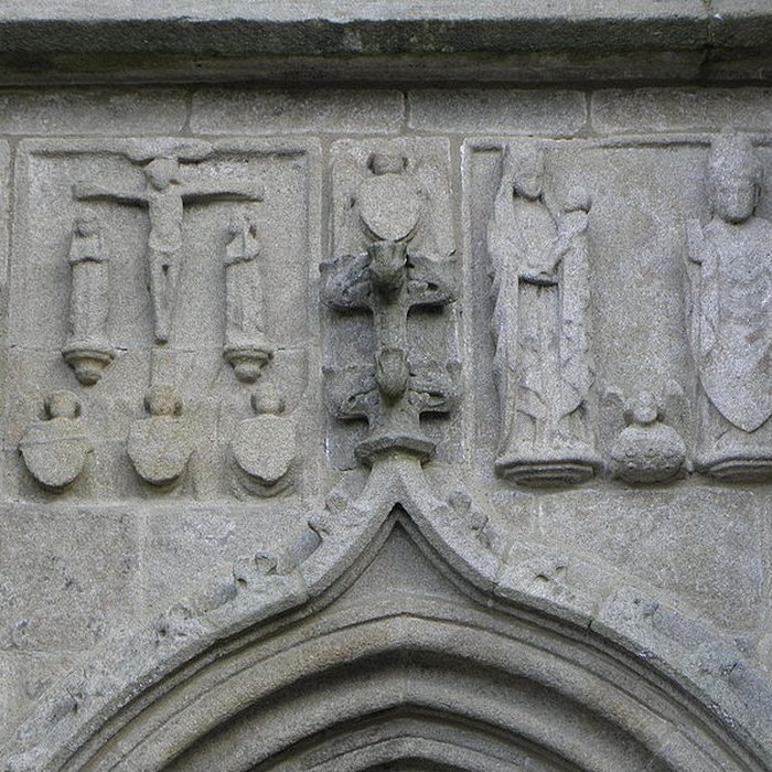 Photo de Église Saint-Pierre de Plounévez-Moëdec