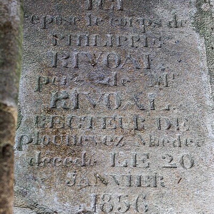 Photo de Église Saint-Pierre de Plounévez-Moëdec