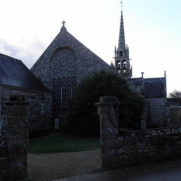 Église Saint-Pierre de Plounévez-Moëdec