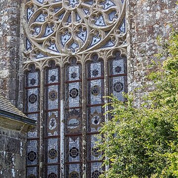 Église Saint-Pierre de Plounévez-Moëdec
