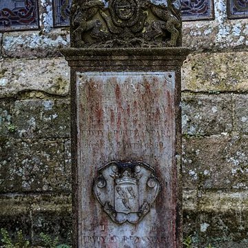 Église Saint-Pierre de Plounévez-Moëdec